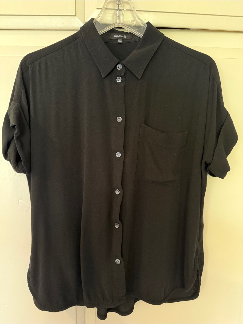 Madewell central drapey in True Black Short-Sleeve Button-Down Shirt